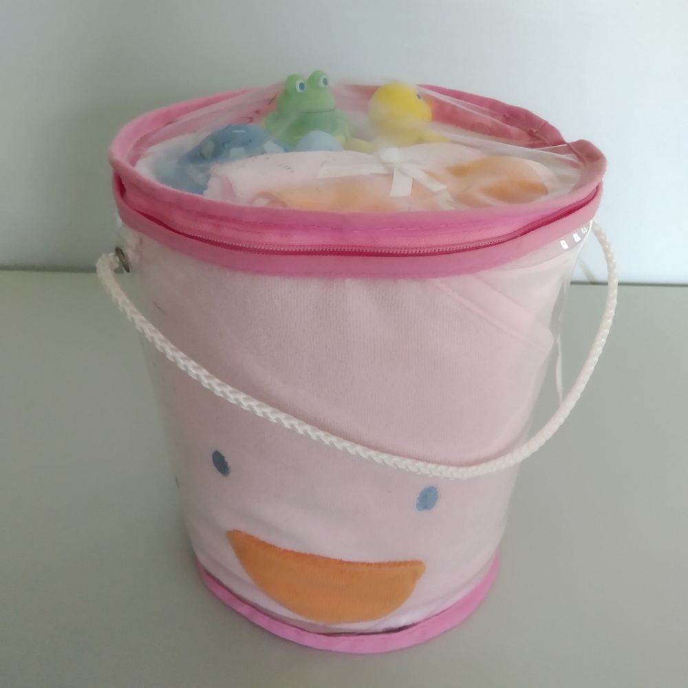 Carter's newborn gift set for girl
